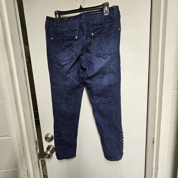 Cache Jeans - Picture 6 of 8
